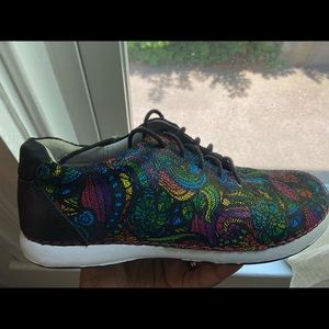 Alegria sneakers NWOT.